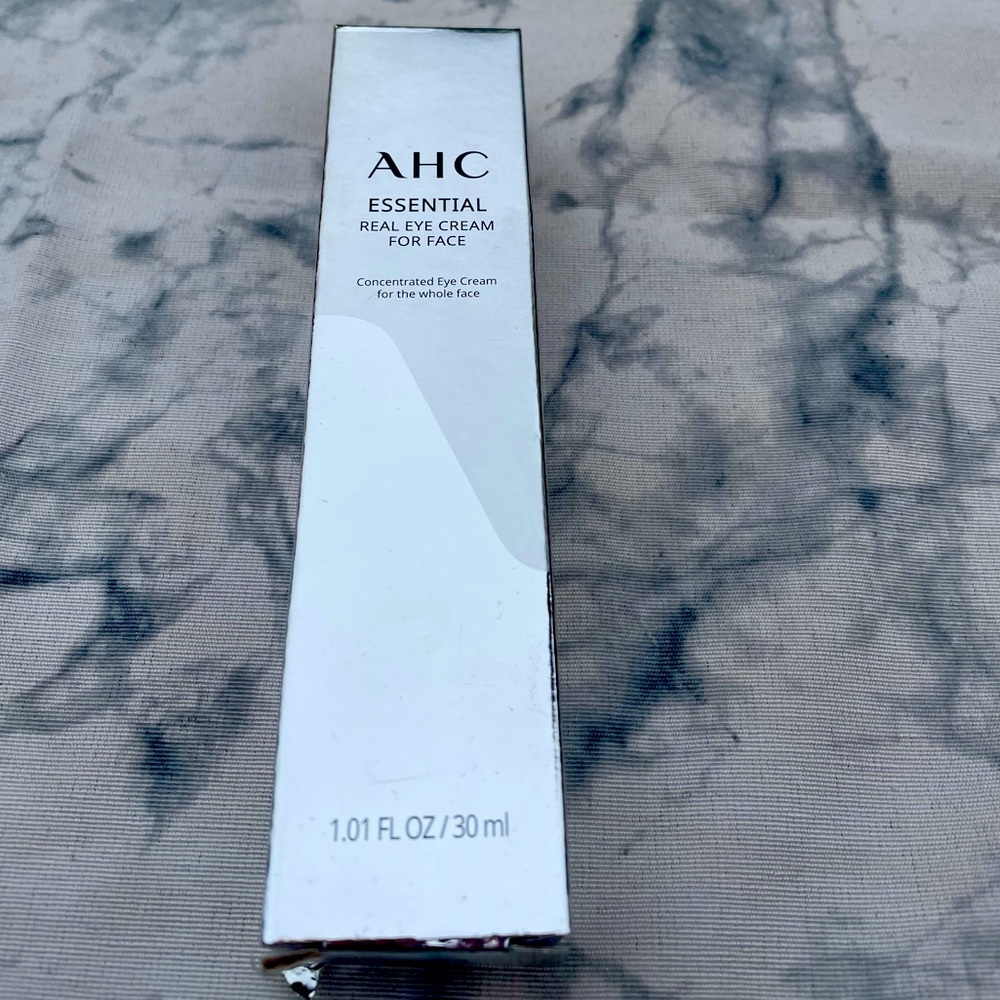 AHC Essential real eye cream for face
